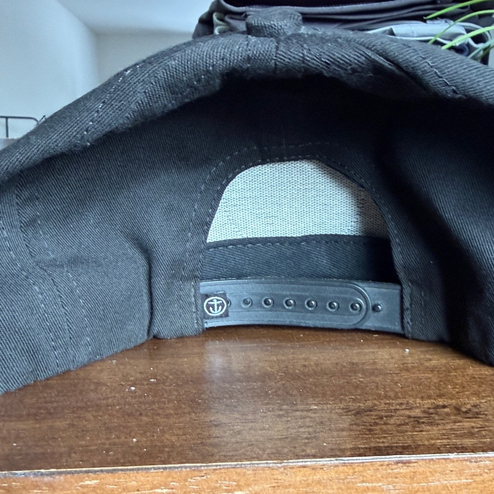 Men’s hat - Picture 4 of 5
